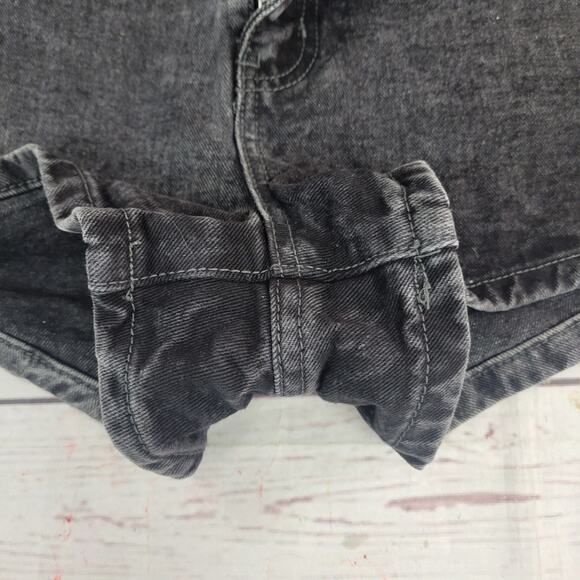 Cotton-On Black High Rise Mom Denim Shorts Size 2 - Picture 3 of 6
